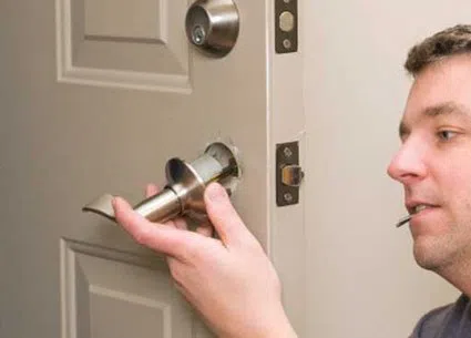 Gold Locksmith Store Mission, KS 913-364-2658 Gold Locksmith Store Mission, KS 913-364-2658 - install-new-locks
