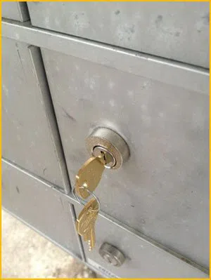 Gold Locksmith Store Mission, KS 913-364-2658 - mailbox-locks